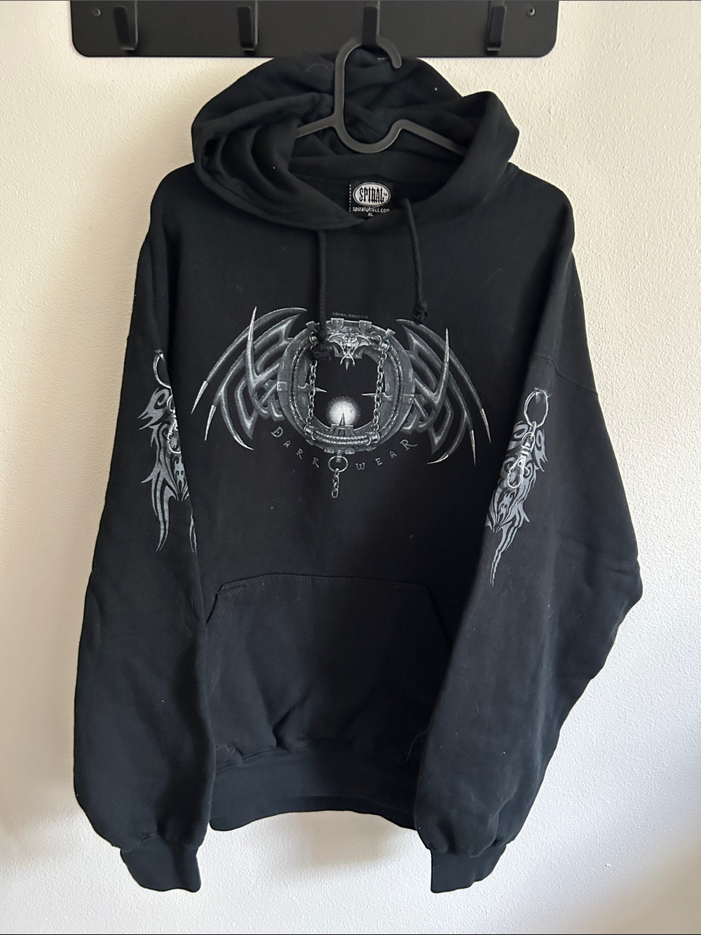 Spiral Black Graphic Cotton Hoodie Gothic Wing Emblem + Color Horror Mummy: XL